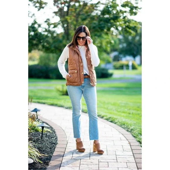 J. Crew Quilted Excursion Vest Large Camel Brown Puff Classic Preppy Equestrian - Picture 2 of 12